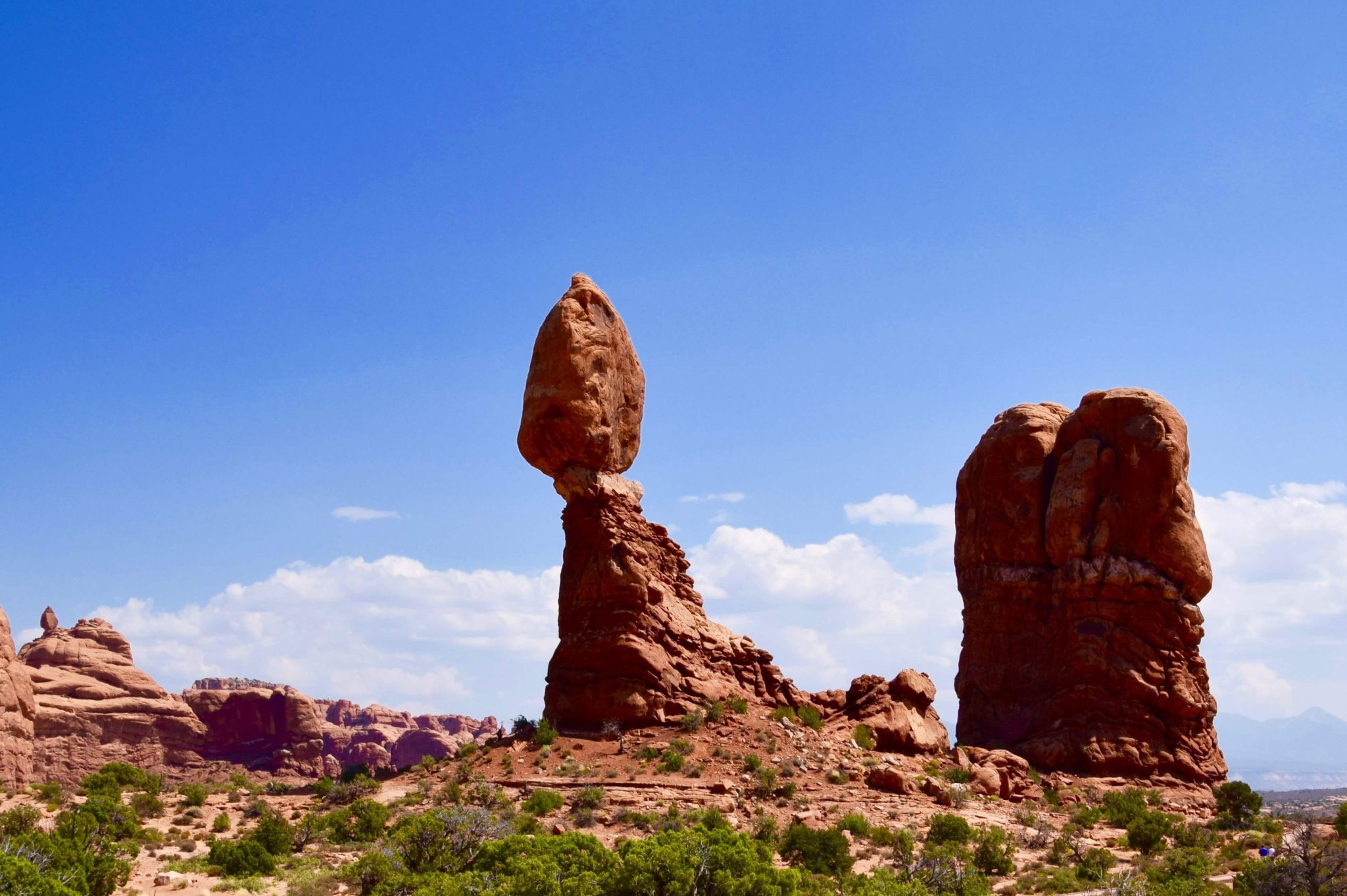 banner-balanced-rock-boulder-arches-national-park